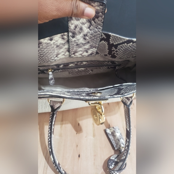Michael Kors Hamilton Crocco Embossed Python Leather Bag - Picture 11 of 15